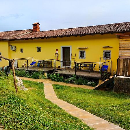 Homestead Zavadlal - Domacija Zavadlal Komen Zewnętrze zdjęcie