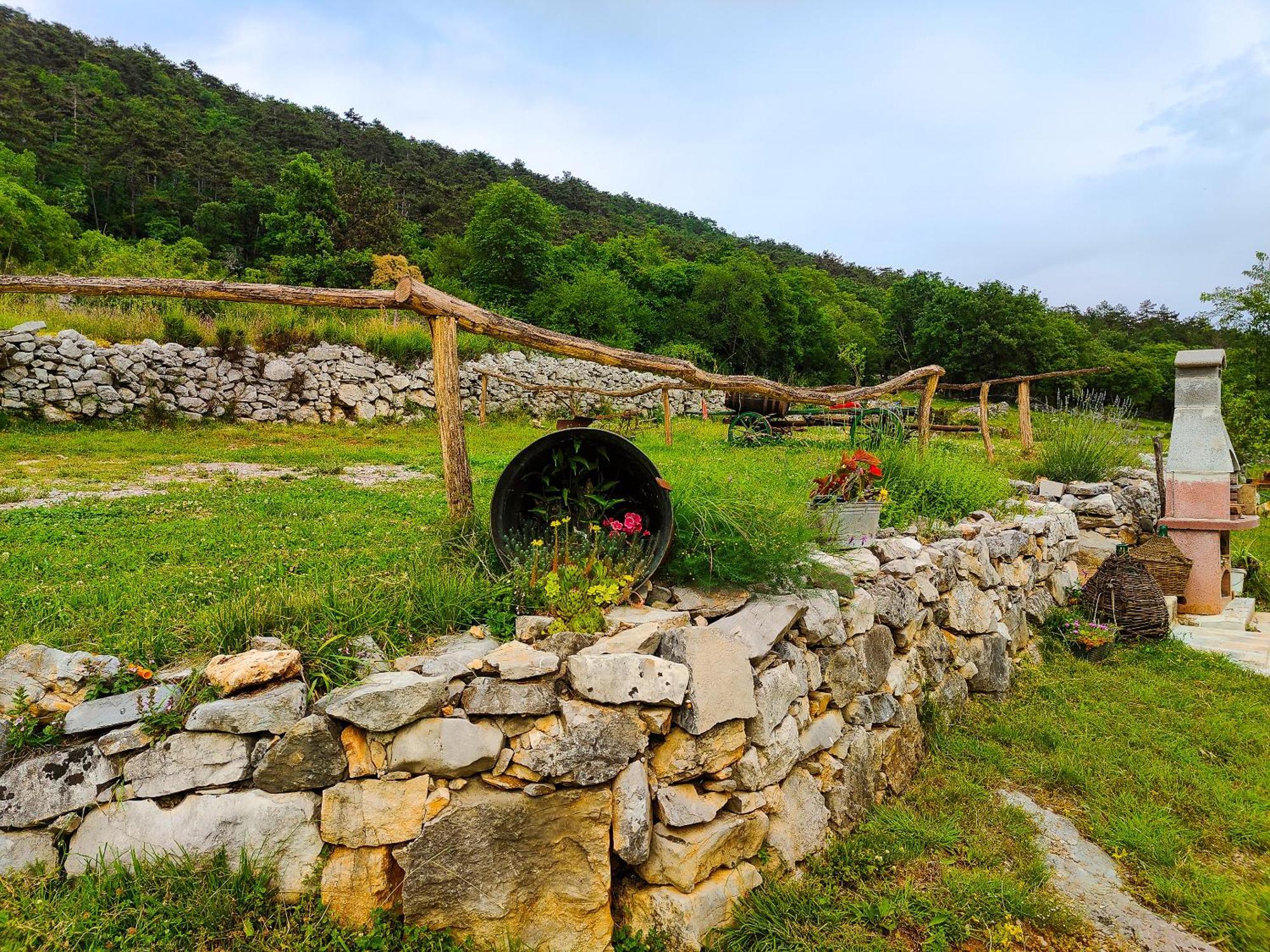 Homestead Zavadlal - Domacija Zavadlal Komen Zewnętrze zdjęcie